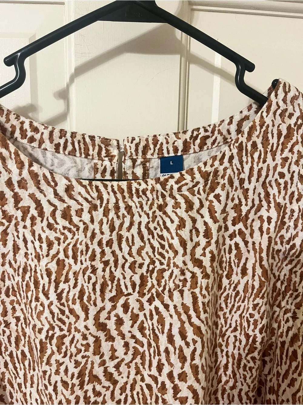 Old Navy Brown and Cream Animal-Print Shift Dress - Picture 2 of 5